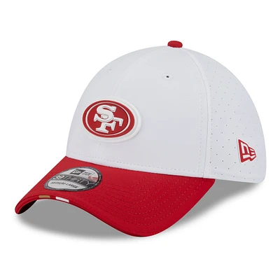 Men's New Era  White/Scarlet San Francisco 49ers 2025 NFL Training Camp 39THIRTY Flex Hat