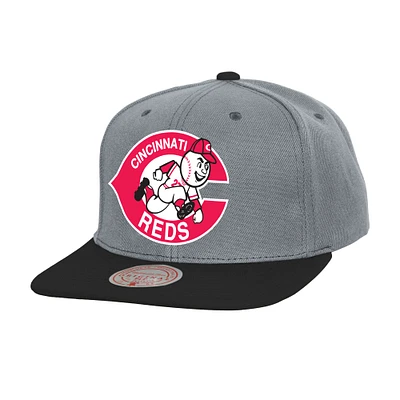 Men's Mitchell & Ness Gray Cincinnati Reds Cooperstown Collection Basic Flip Snapback Hat