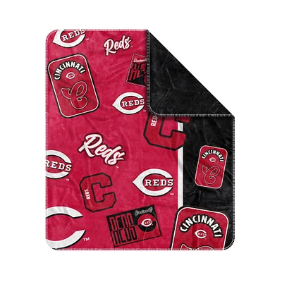 Cincinnati Reds 50” x 60” Dream Weave Throw Blanket