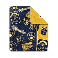 Milwaukee Brewers 50" x 60" Dream Weave Throw Blanket