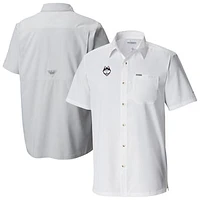 Men's Columbia UConn Huskies Slack Tide Omni-Wick Button-Up Camp Shirt