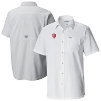 Men's Columbia Indiana Hoosiers Slack Tide Omni-Wick Button-Up Camp Shirt