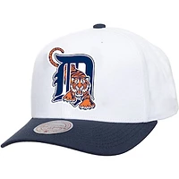 Unisex Mitchell & Ness  White Detroit Tigers Basic Coop Pro Adjustable Hat