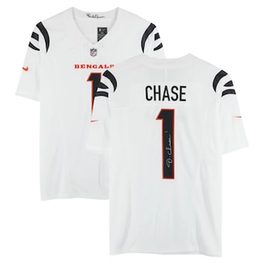 Ja'Marr Chase Cincinnati Bengals Autographed White Nike Limited Jersey