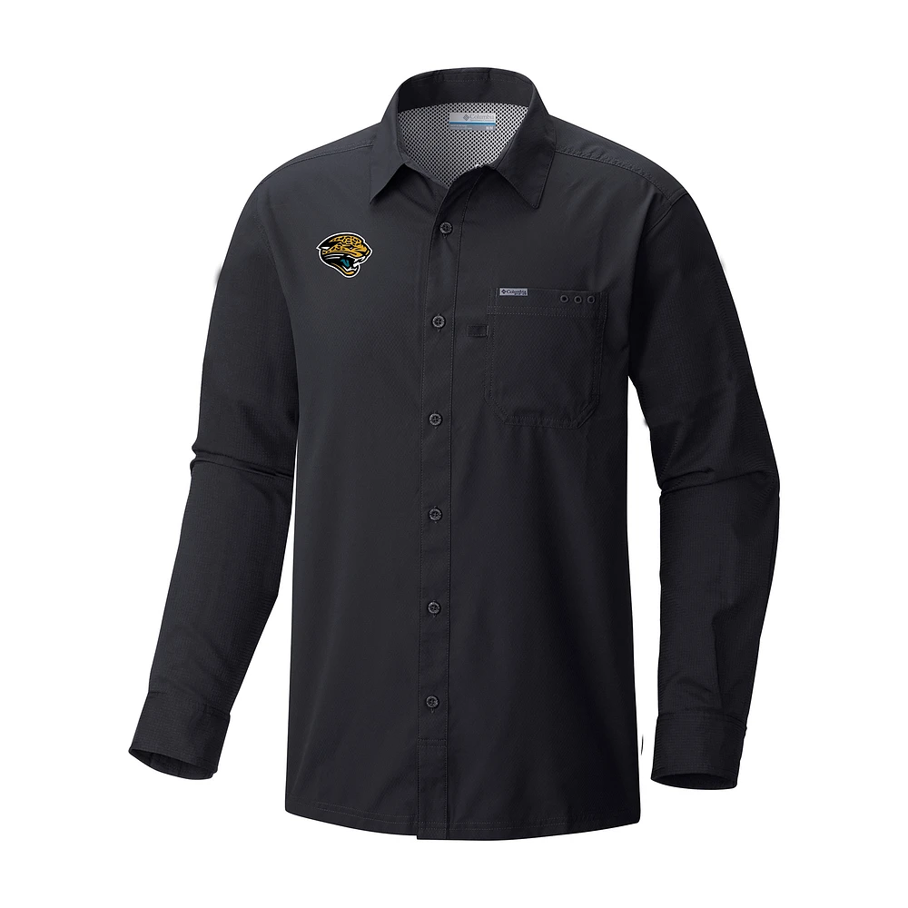 Men's Columbia Black Jacksonville Jaguars Slack Tide Omni-Wick Long Sleeve Button-Up Camp Shirt
