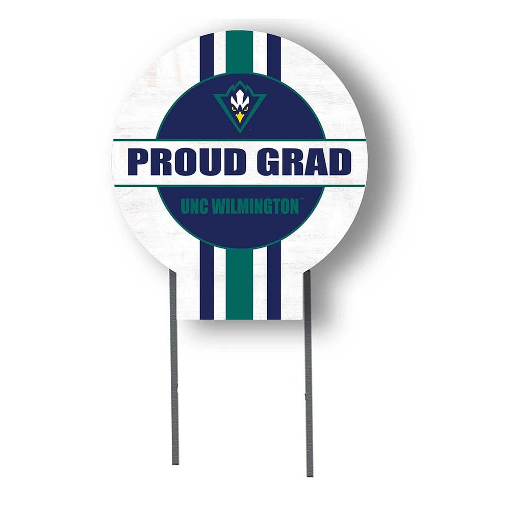 UNC Wilmington Seahawks Proud Grad 20" x 20" Circle Yard Sign with Stakes