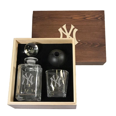 New York Yankees 15oz. Decanter and 10oz. Whiskey Glass Set