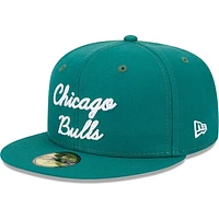 Men's New Era Augusta Green Chicago Bulls Script 59FIFTY Fitted Hat