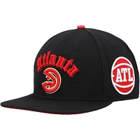 Men's Pro Standard Black Atlanta Hawks Old English Snapback Hat