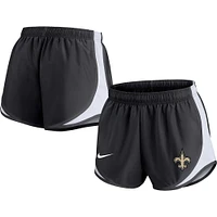 Women's Nike Black New Orleans Saints Plus Tempo Shorts