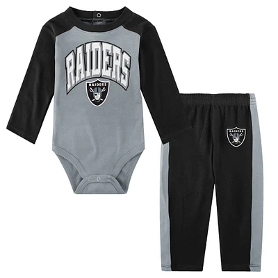 Infant Black Las Vegas Raiders Rookie of the Year Long Sleeve Bodysuit & Pants Set