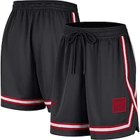 Women's Nike Black Chicago Bulls Sideline Fly Crossover Performance Shorts