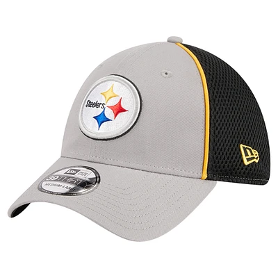 Men's New Era Gray/Black Pittsburgh Steelers  Pipe 39THIRTY Flex Hat