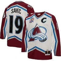 Men's Mitchell & Ness Joe Sakic White Colorado Avalanche  2000 Captain Patch Blue Line Player Jersey