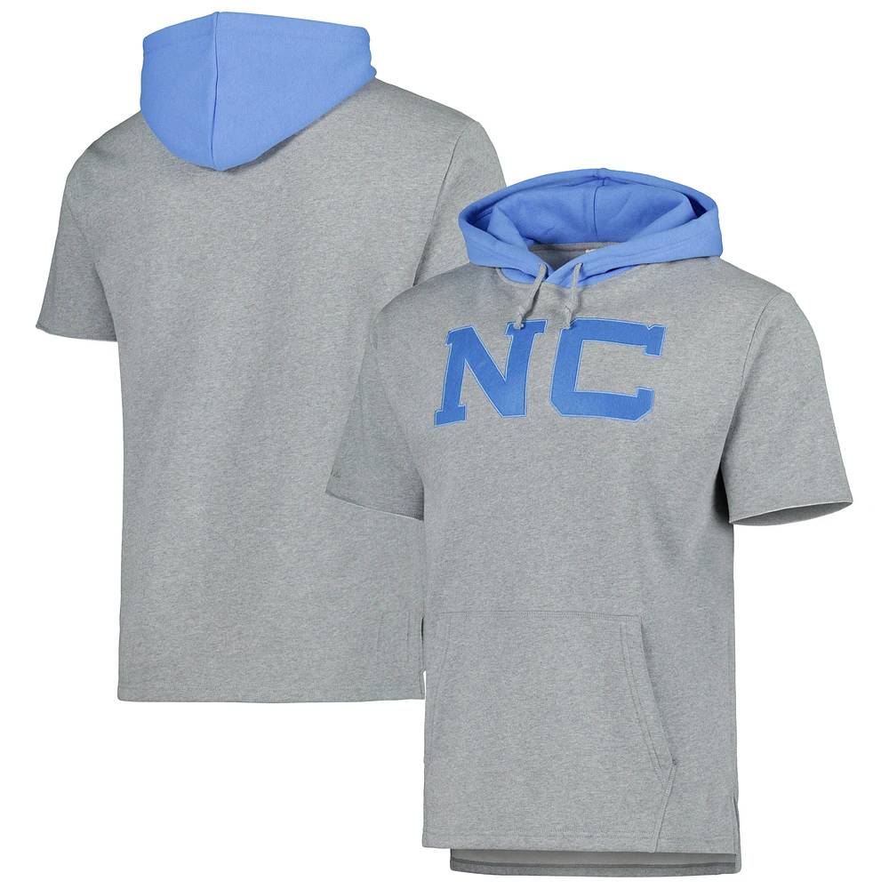 Men's Mitchell & Ness Heather Gray North Carolina Tar Heels Postgame Short Sleeve Pullover Hoodie