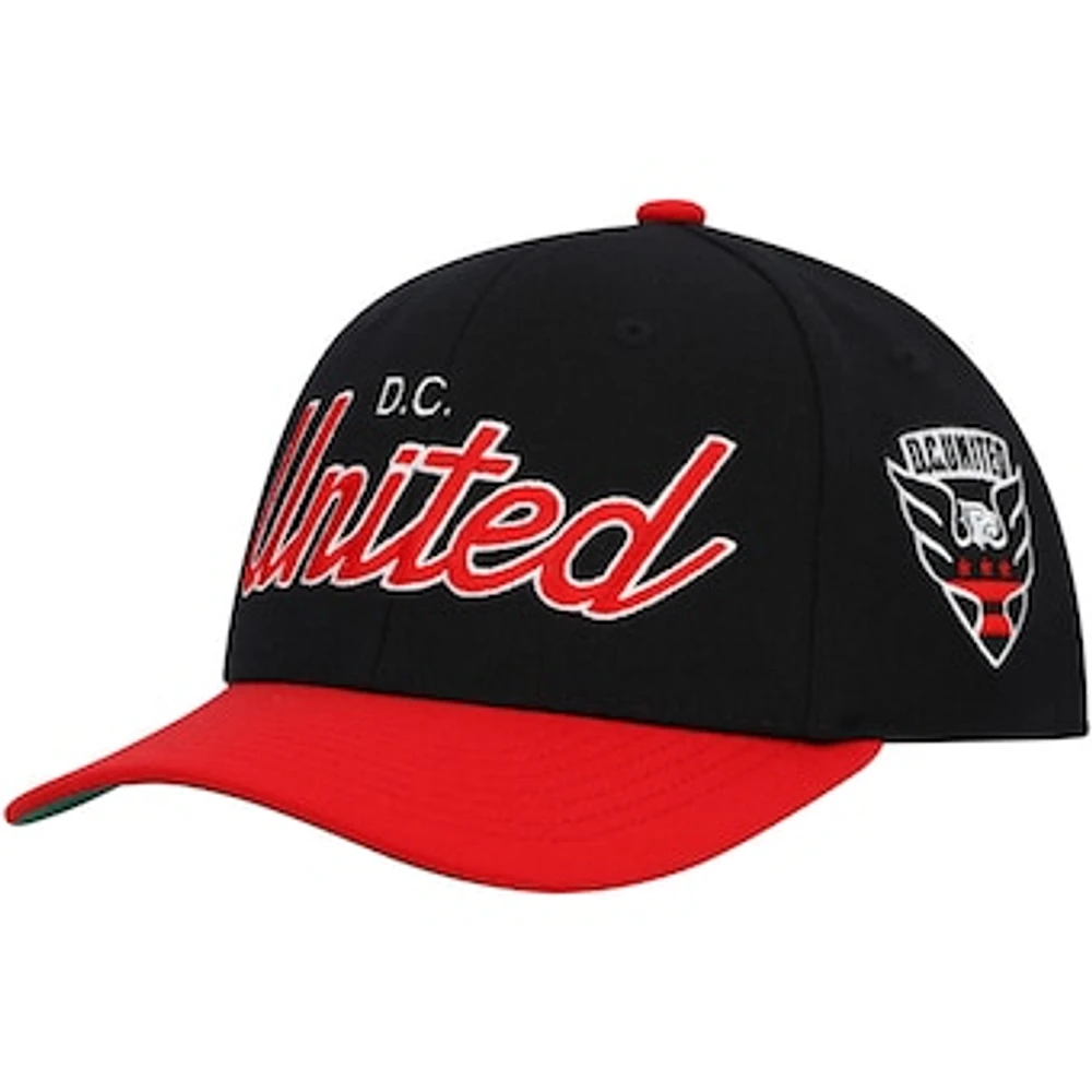 Men's Mitchell & Ness Black D.C. United Team Script 2.0 Stretch Snapback Hat