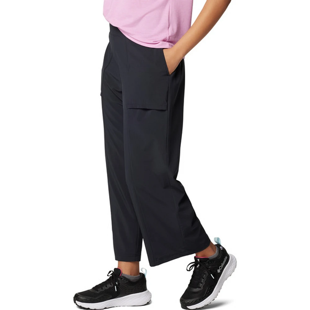 Boundless Beauty - Women's Capri Pants