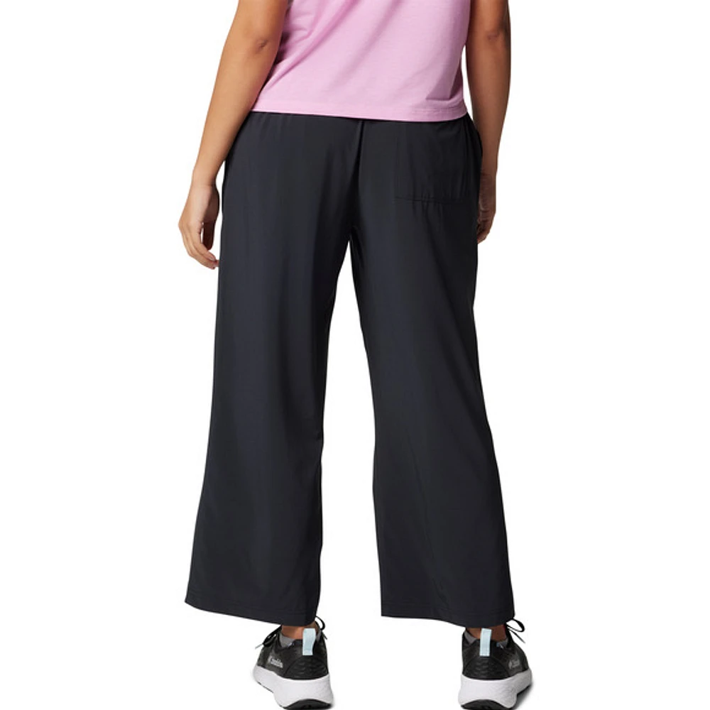 Boundless Beauty - Women's Capri Pants