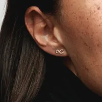 Clous d'Oreilles Infini Scintillants