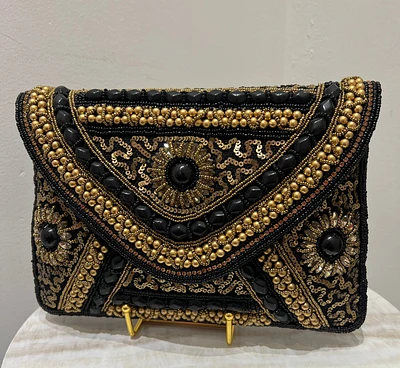 S beaded clutch