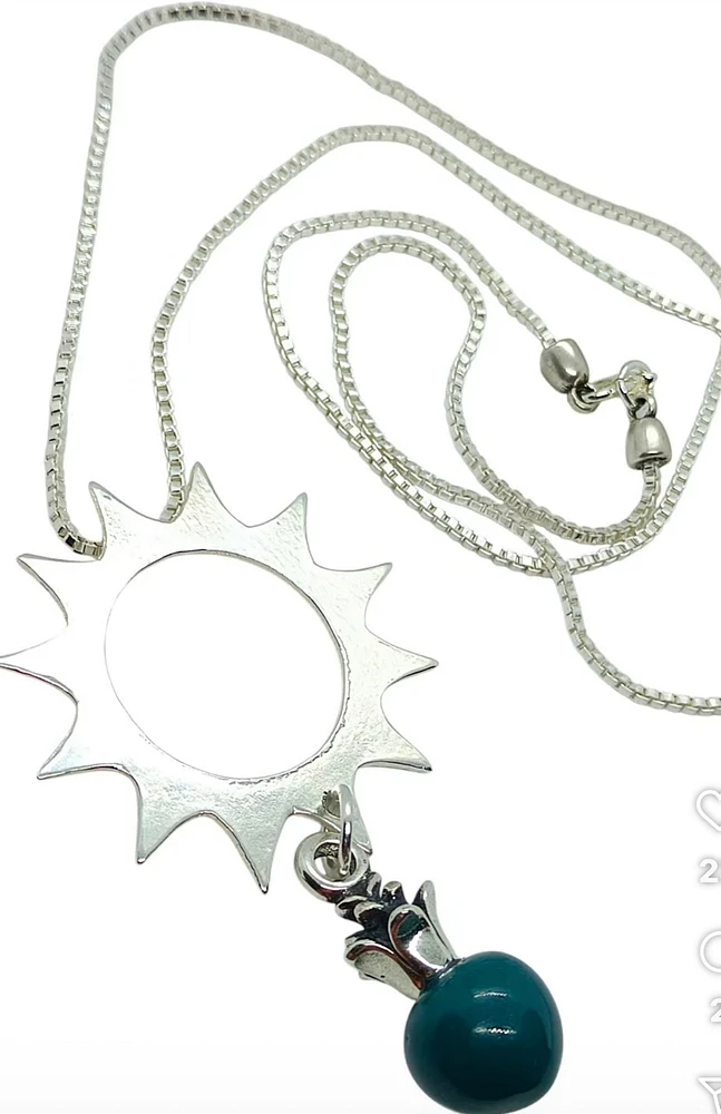 Carolina Olivares solea necklace