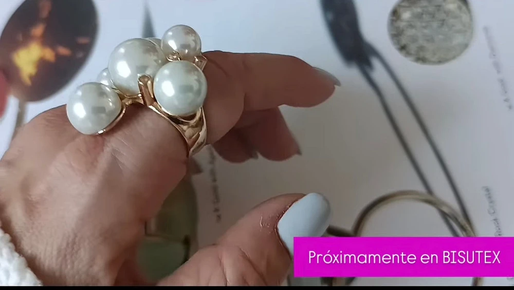 Carolina Olivares pearl ring