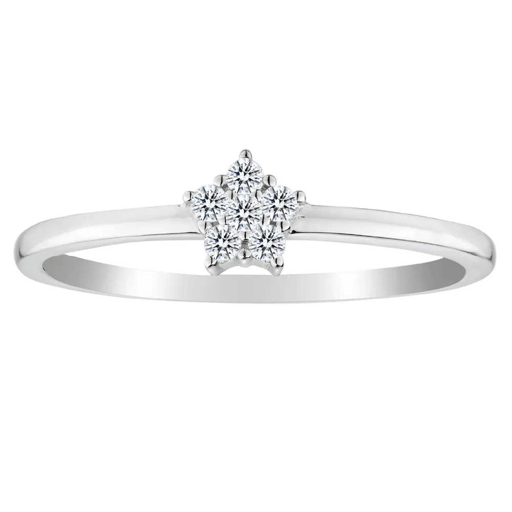 .12 Carat of Diamonds "Star" Ring, Silver.....................NOW