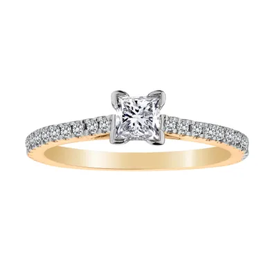 .75 Carat of Diamonds Engagement Ring, 14kt Yellow Gold.......................NOW