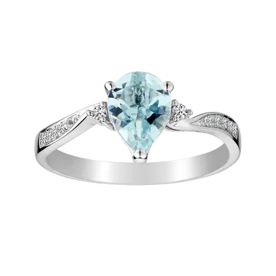 GENUINE AQUAMARINE AND WHITE SAPPHIRE RING