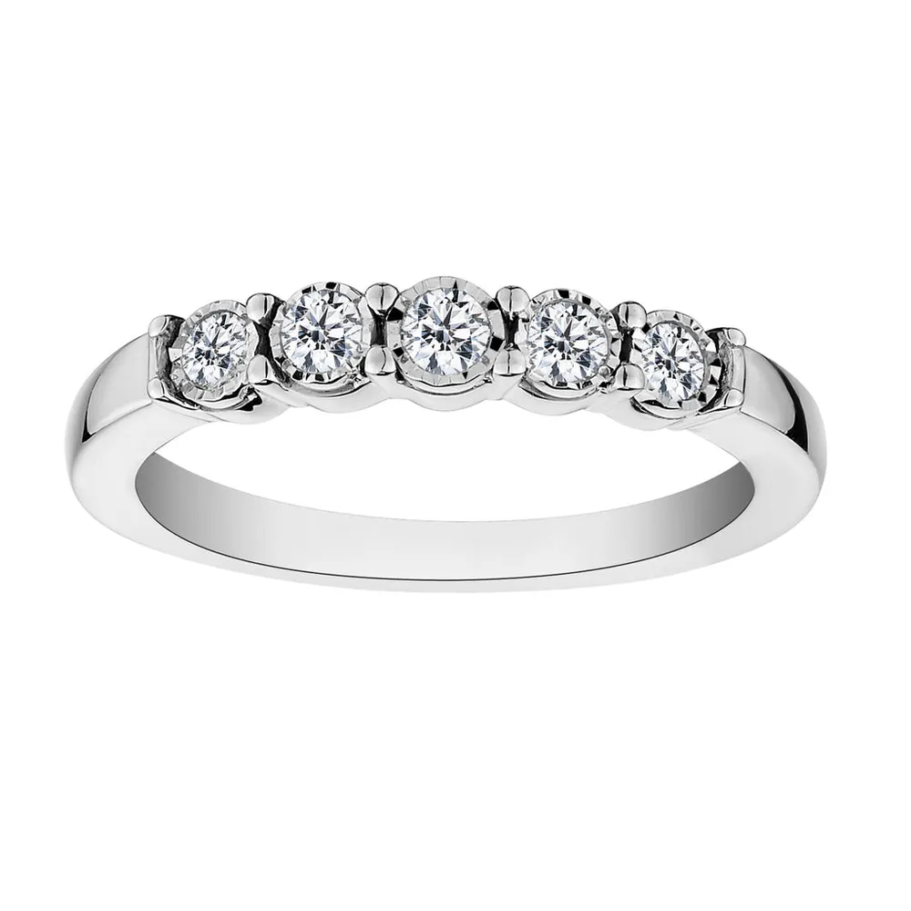 .25 Carat of Diamonds Five Stone Illusion Ring, 10kt White Gold....................NOW