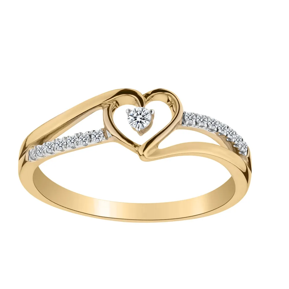 .10 Carat of Diamonds Heart Ring, 10kt Yellow Gold….....................NOW