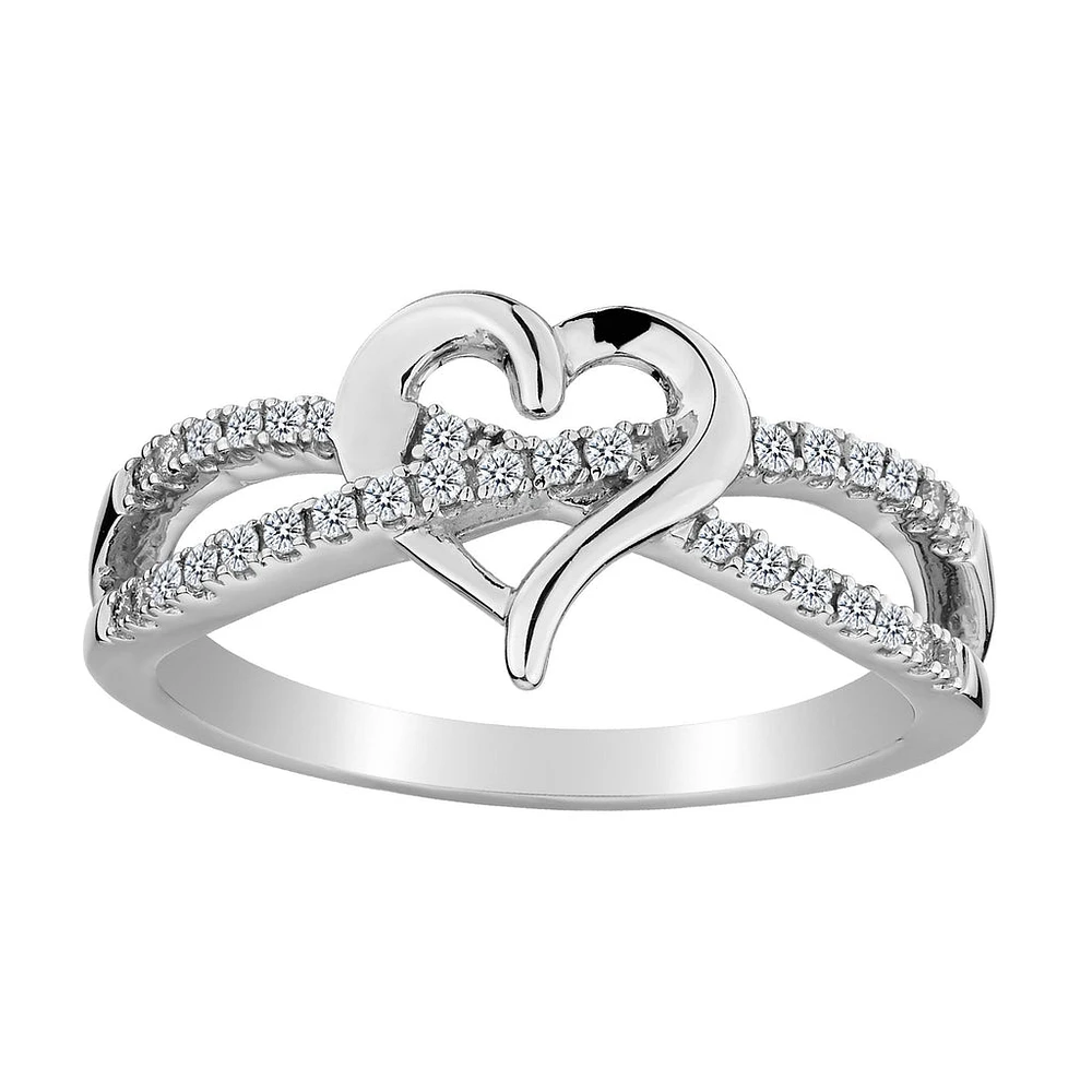 .16 Carat of Diamonds Heart Ring, 10kt White Gold....................NOW