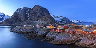 Vaso Fahriye - Reine Village, Norway