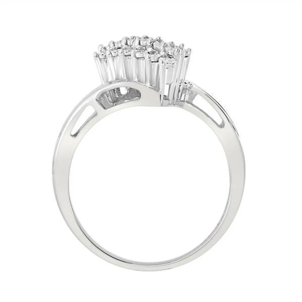 LADIES RING 1/20 CT ROUND DIAMOND SILVER