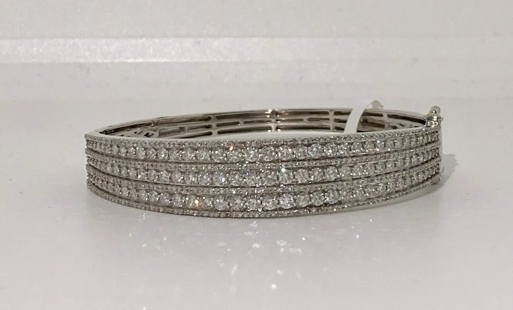 LADIES BANGLE 4.80CT RD DIAMOND 14K WHITE GOLD