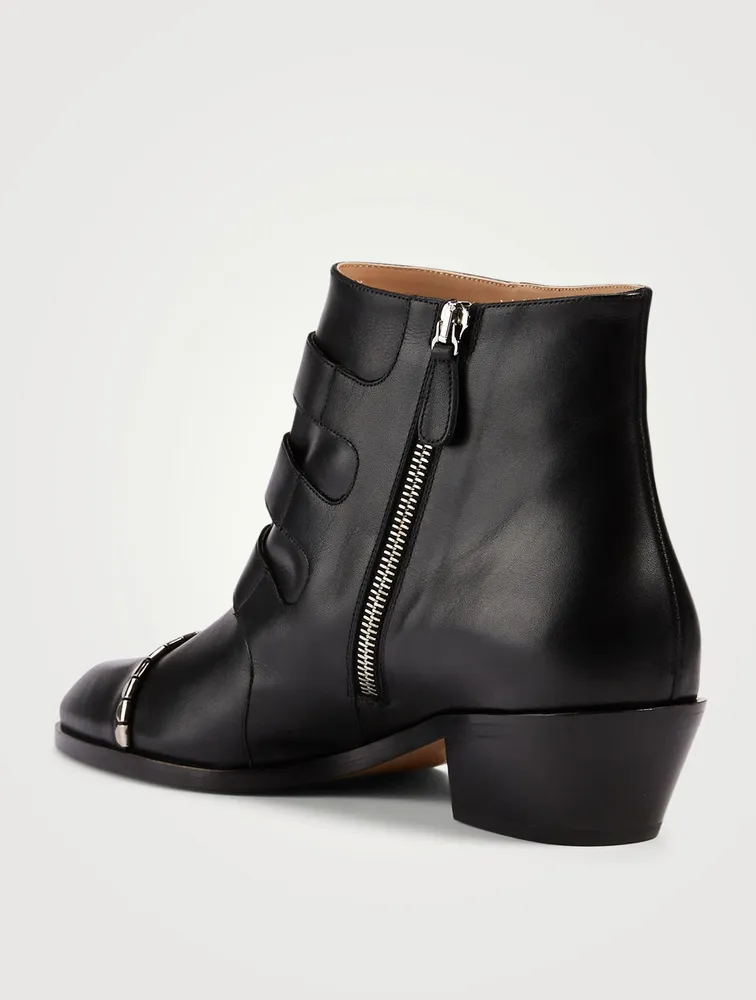 Idol Leather Boots With Buckles