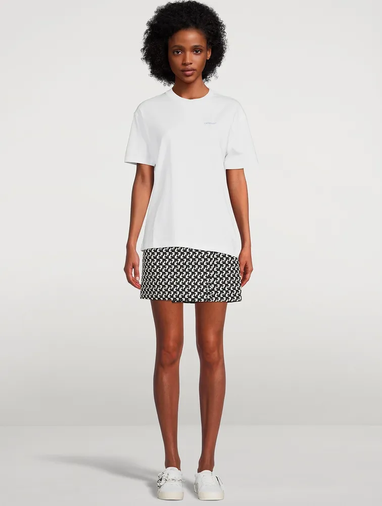 Blurred Arrows Gradient T-Shirt