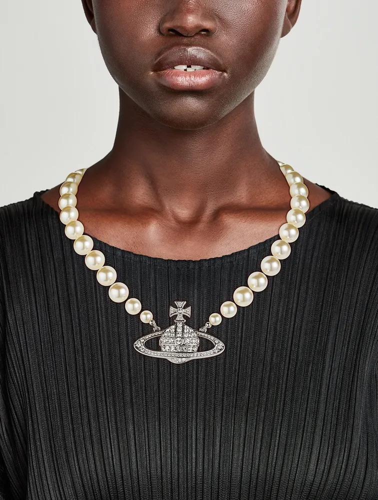 Bas Relief Faux Pearl Necklace With Crystals