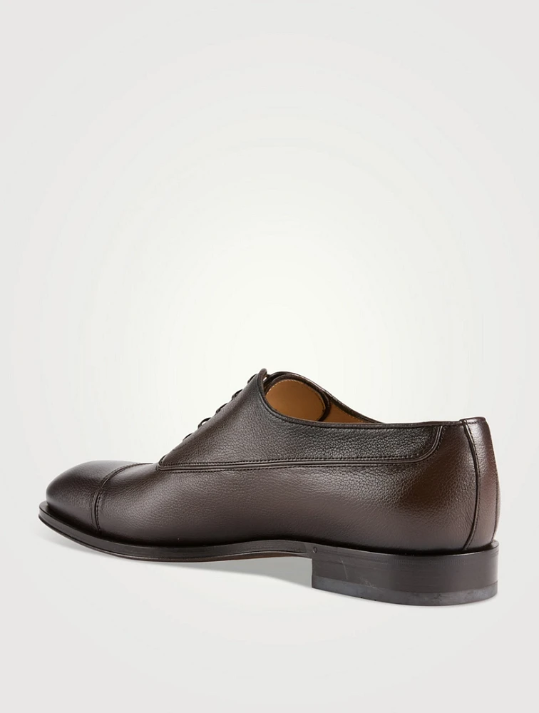 Oxford Shoes With Toe Cap