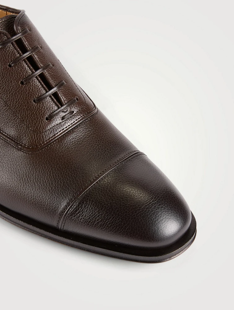 Oxford Shoes With Toe Cap