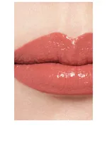 Hydrating And Plumping Lipstick. Intense