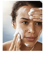 The Essence Foaming Cleanser