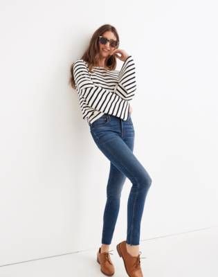 Petite 9" Mid-Rise Skinny Jeans in Paloma Wash: Raw-Hem Edition