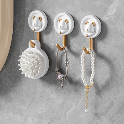 Hook/BEAR BLINK badge hook