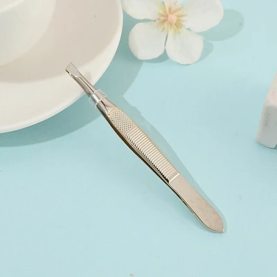 Two-Color Oblique Eyebrow Tweezers – Easy-to-Use, Precise for Facial and Body Hair