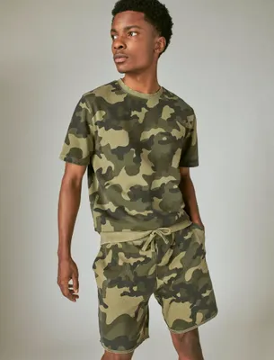 SUEDED TERRY SHORT SLEEVE CAMO CREW