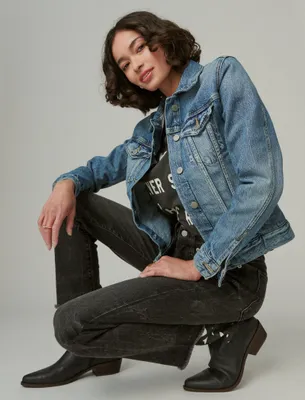 TOMBOY DENIM TRUCKER JACKET