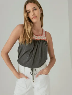 CROCHET TRIM BUBBLE TEE