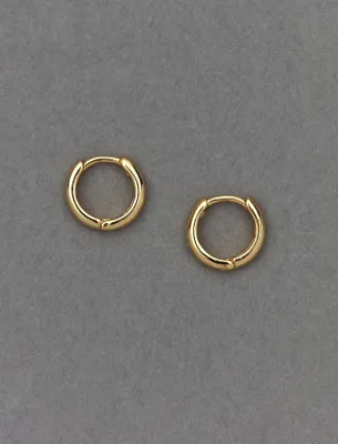 GOLD HOOP EARRING