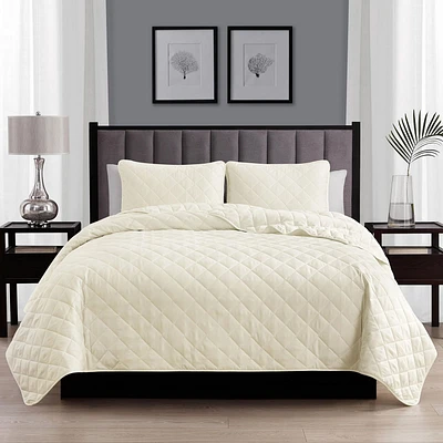 Swift Home Diamond Quilt Set